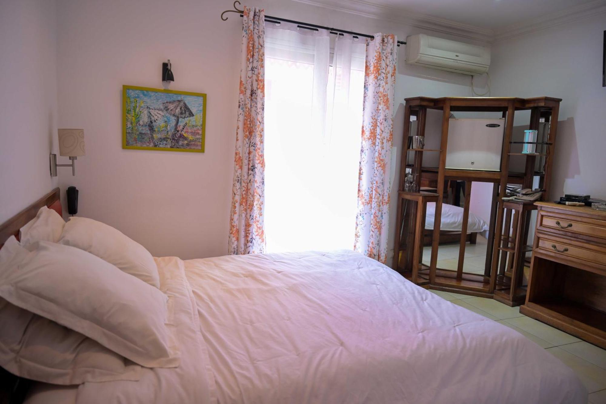 Hotel Brajas Антананариву Экстерьер фото