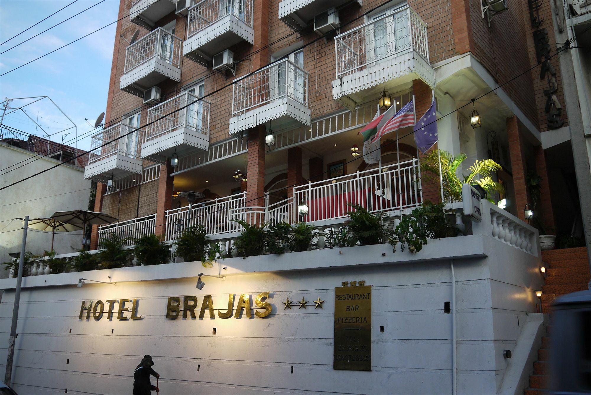 Hotel Brajas Антананариву Экстерьер фото